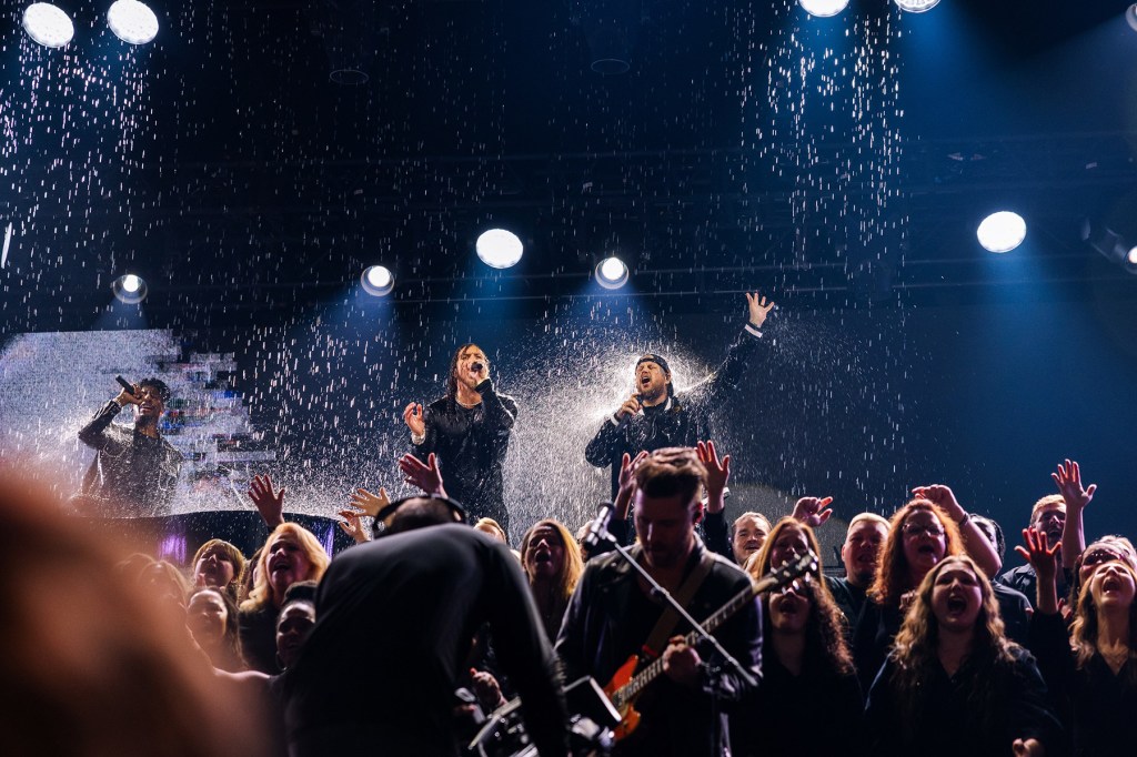 Forrest Frank, Brandon Lake i Jelly Roll zwyciężają na GMA Dove Awards 2025